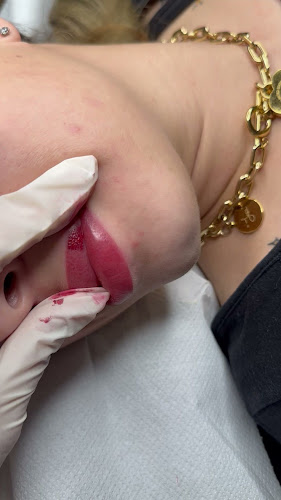 Detalj lip blush tretmana